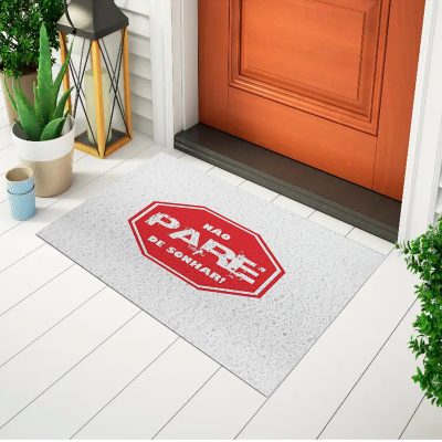 20CA010118 - Tapete De Porta Capacho Divertido Não Pare de Sonhar mockup